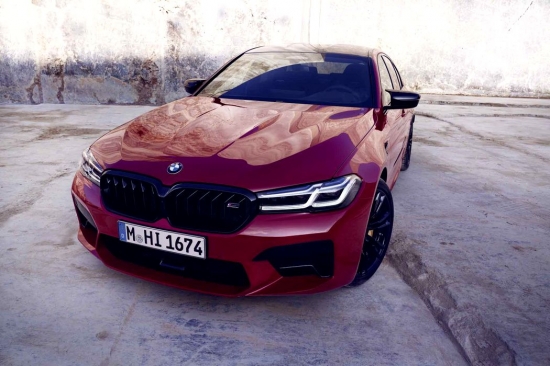 BMW M5 facelift: пересмотренный дизайн и обновленные технологии